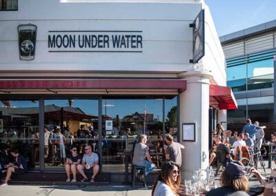 Centuri Chan | Moon Under Water Photography