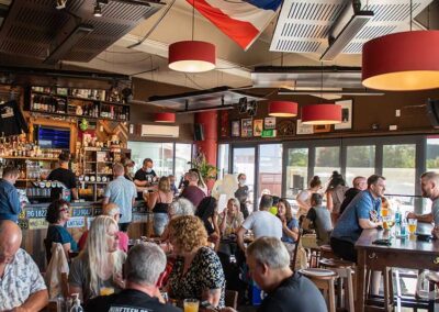 Centuri Chan | Moon Under Water Photography