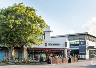 Centuri Chan | Moon Under Water Photography